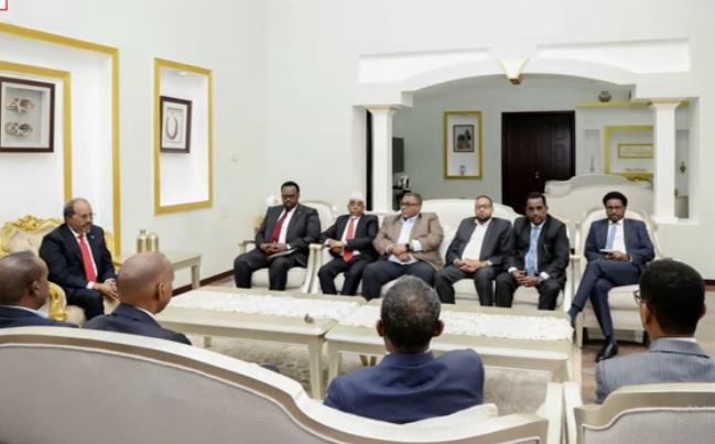 Maxaa kasoo baxay shirkii deg dega ahaa ee xalay dhex maray Madaxweyne Xasan Sheekh iyo mucaaridka ?