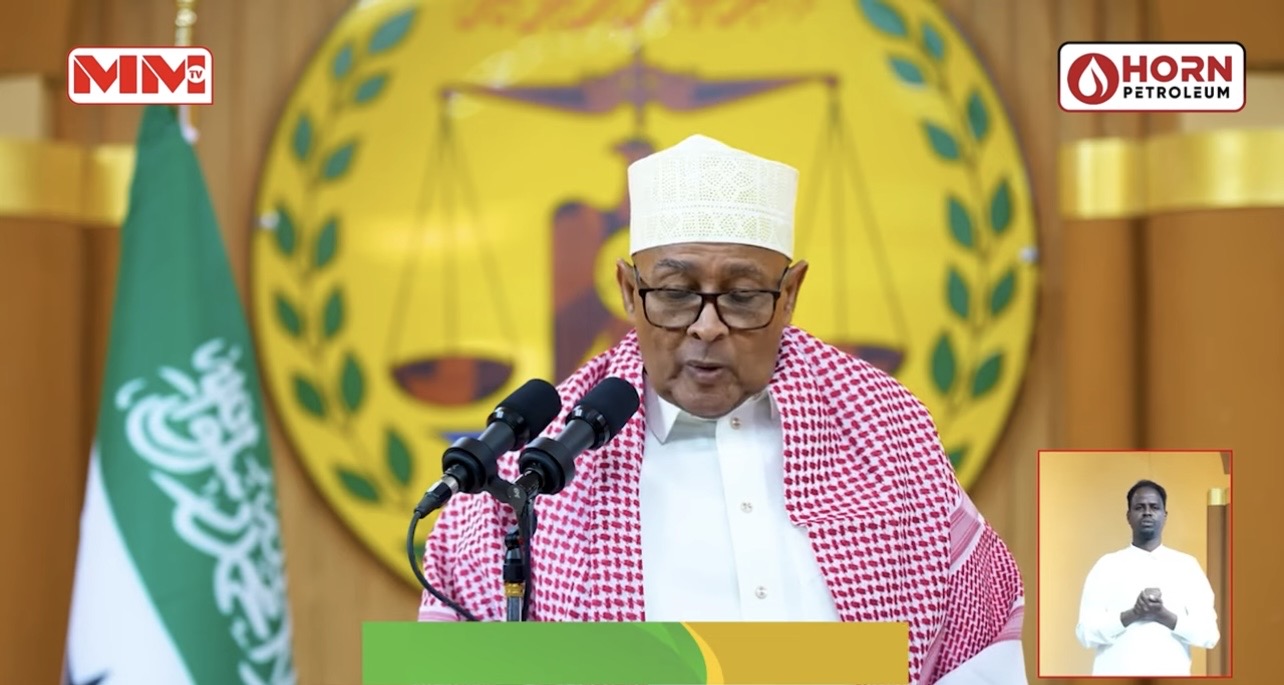 Madaxweyne Cirro oo arrimo badan ka hadlay.