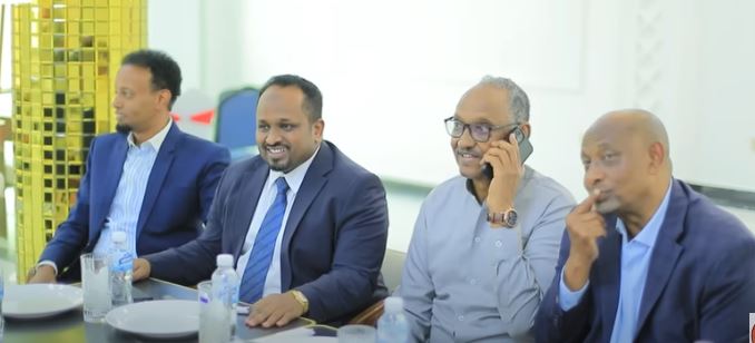 Madaxweyne Hore Muuse Biixi oo loogu baaqay in uu soo faro galiyo xaalada Xisbiga Kulmiye.