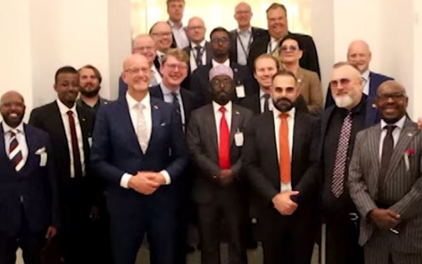 Daawo: Wasiiro Ka Tirsan Xukumadda Somaliland Oo Kulan La Qaatay Baarlamaanka Dalka Sweden.