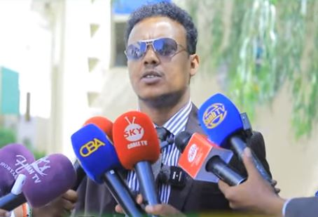 Daawo: Xil Axmed-khaliif oo Madaxweynaha cusub farriin u direy