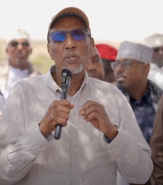 Daawo: Madaxweyne Hore Muuse Biixi oo ka qaybgalay Aaaska Gudomiyekxuigenkii Guurtida