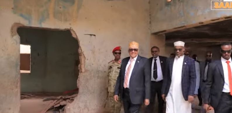 Daawo: Madaxweynaha Somaliland oo Dhagax-dhigay Dib udhiska Madxafka qaranka ee Burco iyo Xarunta akhriska