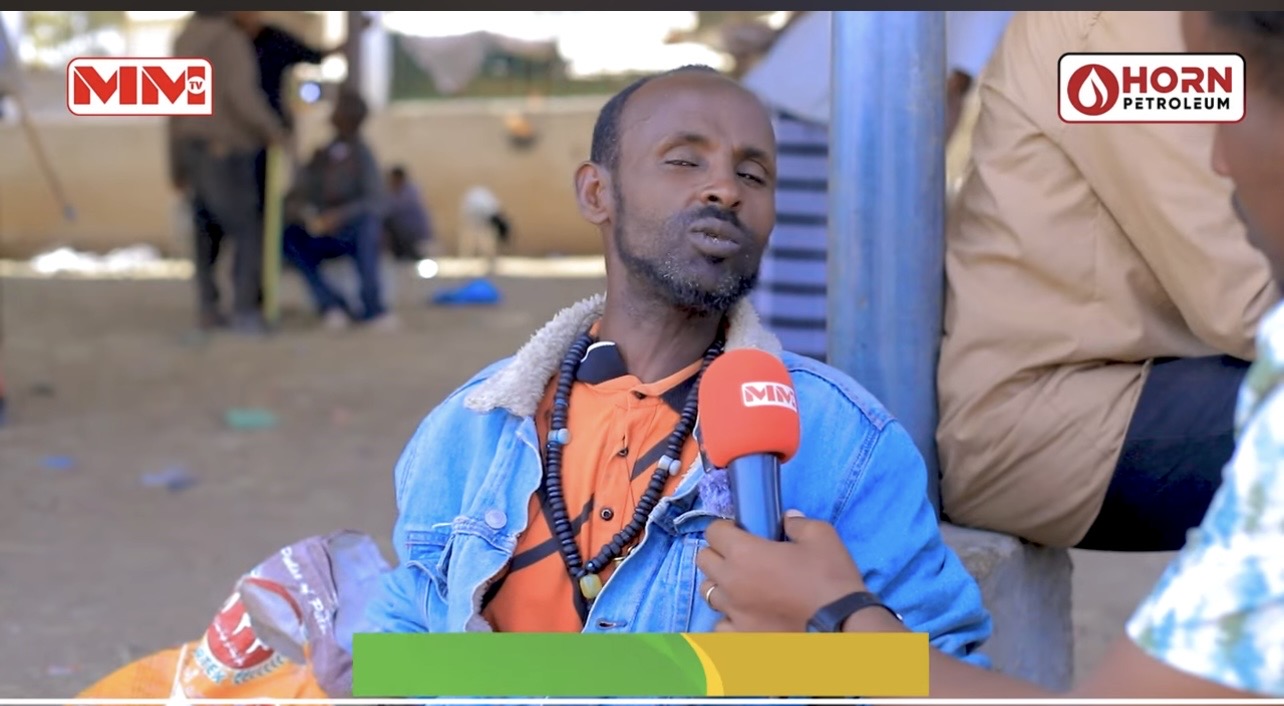 Anigu kabahaan tolaa oo aan ka shaqeeya waxaanan ku biiliyaa laba xaas iyo Caruur"