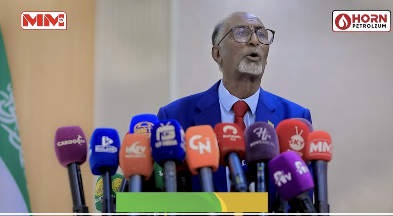 Loo dulqadan maayo cid kasto tafsiir khaldan ka bixisa ictiraafka Somaliland" Wasiirka Amniga