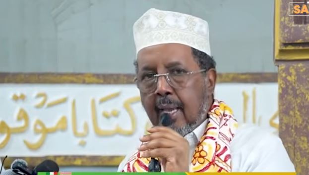 Xasan Sheekh oo salaadi ciidda kadib u hanjabay mucaaradkiisa iyo somaliland
