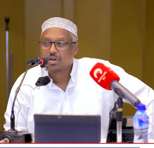 Sheekh Mustafe Haaruun oo si adag uga hadlay debaal-degyada 18 May.