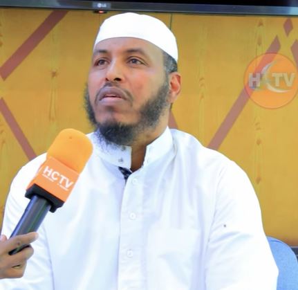 Sh.Barbaraawi ayaa ku raacay Cabdimaalik Muuse Coldoon in aan loo istaagi karin Heesta Calanka