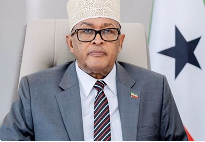 Madaxweyne Cirro oo Cambaareeyay weerarkii Trump lagu qaaday.