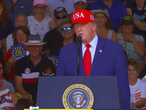 Trump oo sheegay in magaca muxamad uu gaar u yahay dadka bariga dhexe ka yimaada