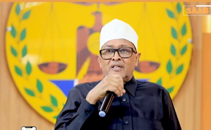 Daawo: Madaxweyne Cirro oo la kulmay ganacsatada una sheegay inay ka qaybqatan gurmadka abaaraha