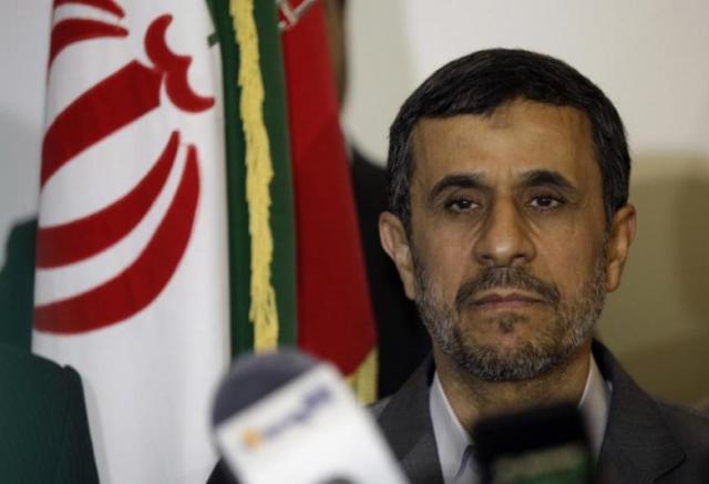 Mohamud Ahmedinajad oo shacabkii Iran ka yaabiyey.