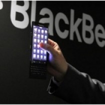 Warbixinta Todabaadka Ee Xisalaha Shirkadda Black Berry Oo Soo Saartay Mobile Isugu Jira Screen Touch Iyo Keyboard.