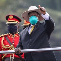 Yoweri Museveni Oo Markii Lixaad Loo Dhaariyey Xilka Madaxweynaha Dalka Uganda