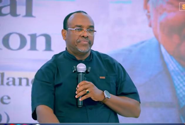 Daawo:Ex wasiir saleeban koore oo sheegay inu yahay shakhsiga keliya somaliland ee ka tallaalan qabyaaladda