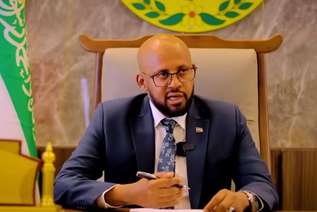 DAAWO: Wasiirka Duulista Somaliland oo BBC uga waramay fulinta go'aamo ay soo saareen