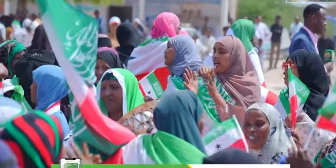 Daawo: Shucuurta Shacabkii Saaka soo dhoweynayay Madaxweyne Cirro