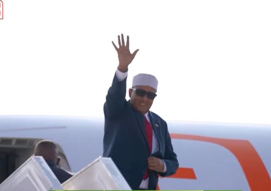 Madaxweyne Cirro oo u safray Dubai