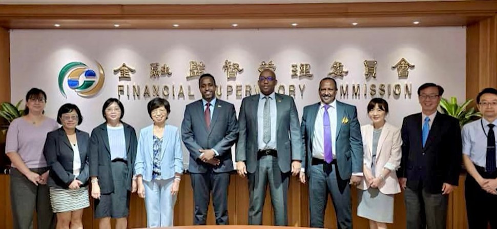 Daawo: Guddoomiyaha Baanka dhexe ee Somaliland oo kulamo la qaatay baanka dhexe ee Taiwan iyo hay'adda FSC.