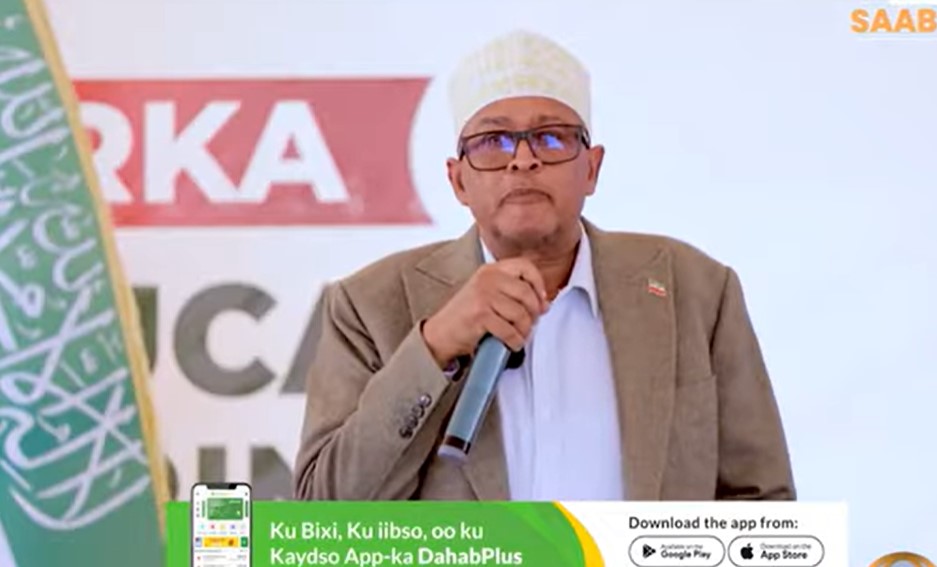 Daawo Madaxweyne Cirro oo Reer Sallaxlay ka shaki saaray tuhun ay qabeen.
