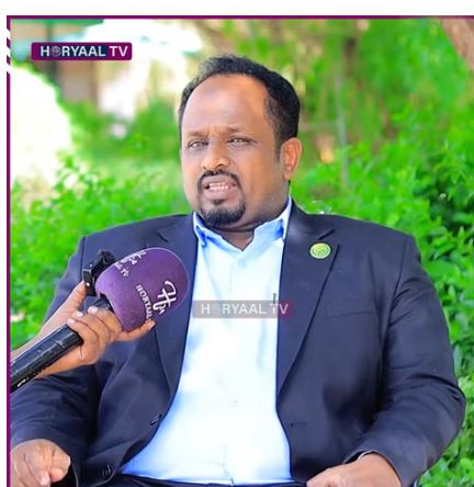 Daawo: Wasiir hore Buuni oo sheegay in madaxweyne ciro qarankii lacag siistay