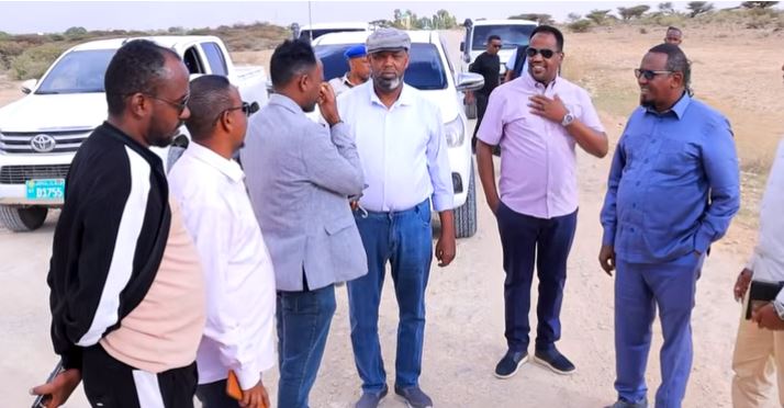 Hay'adda Horumarinta waddooyinka JSL oo dardargelinaysa mashaariicda waddooyinka Gobolka Sanaag.