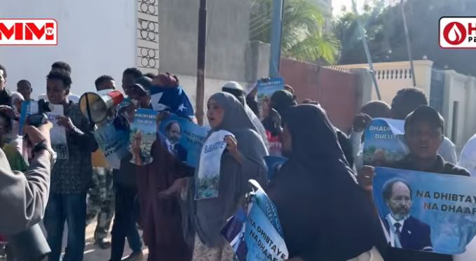 Banaanbax lagu diidanyahay Madaxweynaha Soomaaliya oo muqdisho ka dhacay.