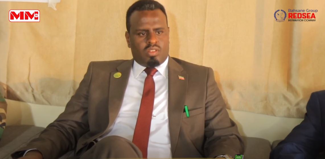Daawo:Wasarada Arimaha Gudaha Somaliland oo Tabobar ku saabsan nabad-gelyad ku soo xidhay Ceerigaabo.