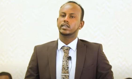 Daawo: Maayarka Burco oo Markii u horeysay Khudbad layaab leh ka hor jeediyey Madaxweynaha Somaliland